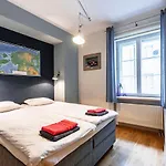 Airhome - Golden Fish Apartment *