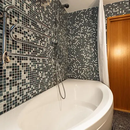 Airhome - Golden Fish شقة *