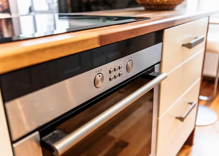 Airhome - Golden Fish تالين